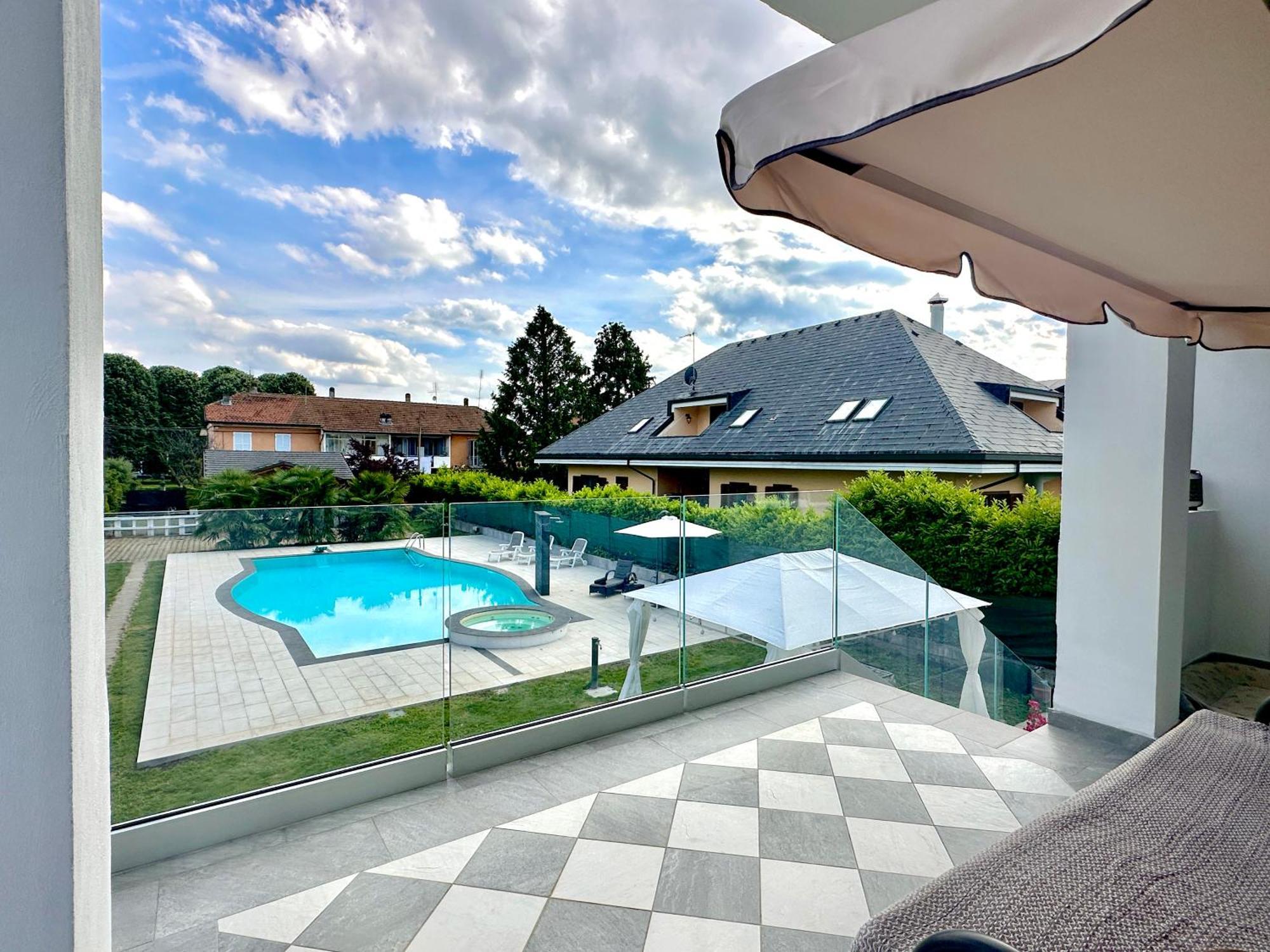 Appartamento In Villa Con Piscina Privata E Jacuzzi Ad Uso Esclusivo Rivarolo Canavese Buitenkant foto