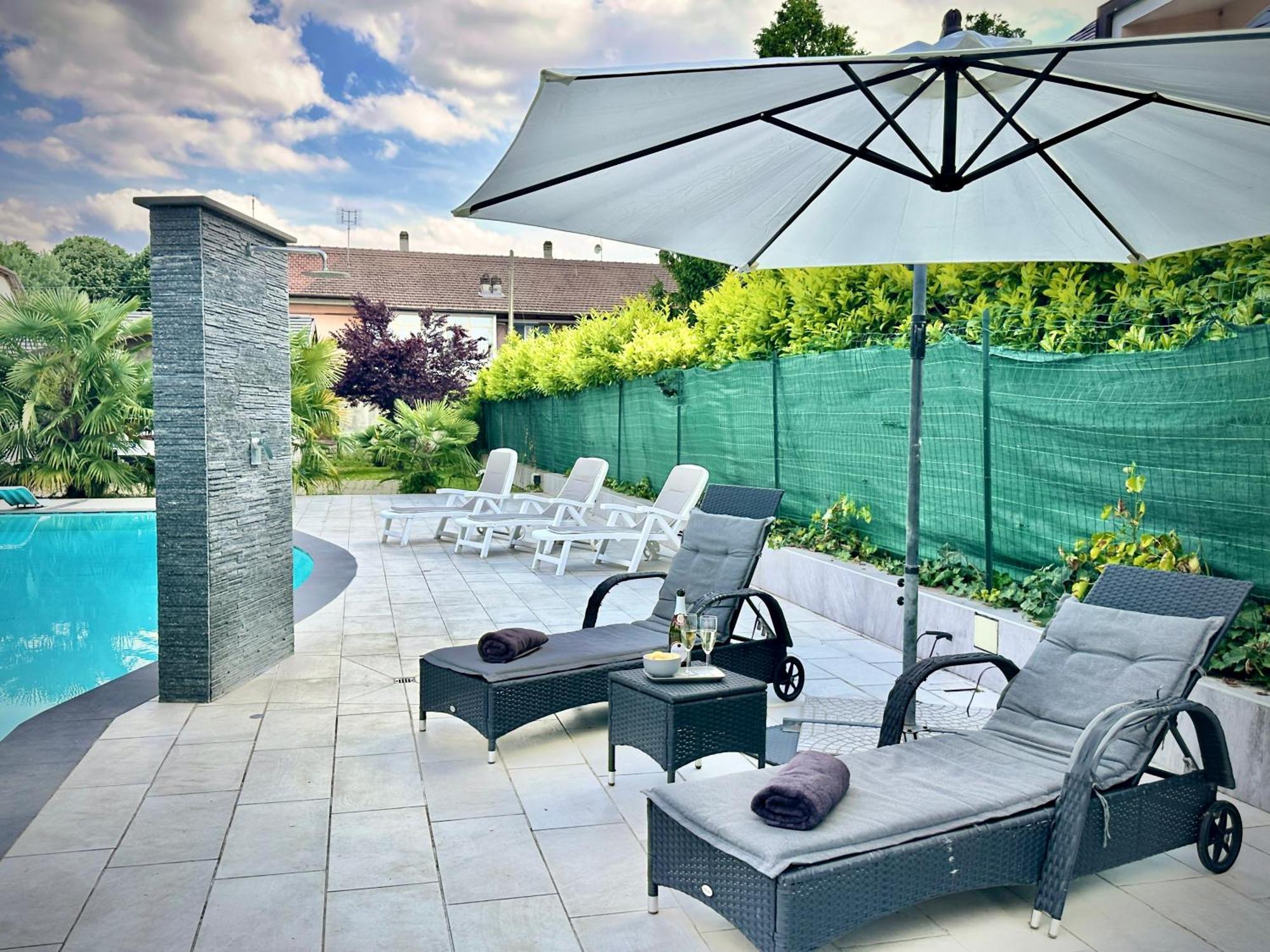 Appartamento In Villa Con Piscina Privata E Jacuzzi Ad Uso Esclusivo Rivarolo Canavese Buitenkant foto