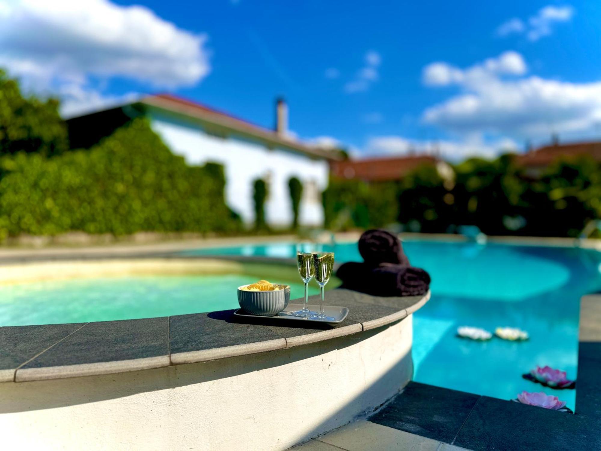Appartamento In Villa Con Piscina Privata E Jacuzzi Ad Uso Esclusivo Rivarolo Canavese Buitenkant foto